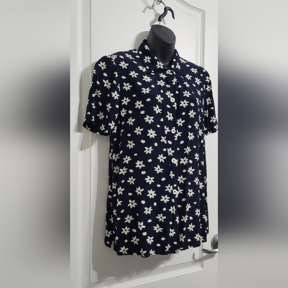 💲1️⃣ Vintage Sport Collection Blue / White Floral Button-down Blouse Sz Small - Picture 4 of 9